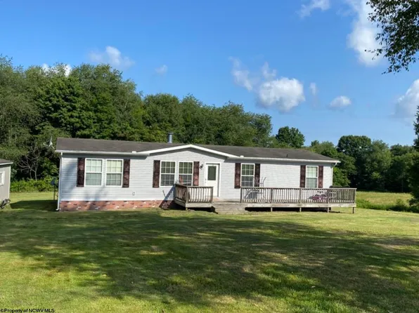 97 Lee Seal Rd, Albright, WV 26519