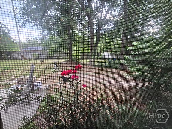 5th image of 113 Wyckfield Road
