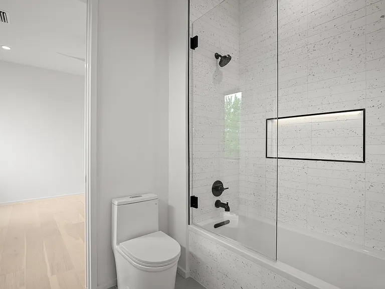 2215 S 3rd St — Photo 33