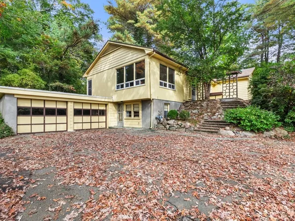 603 Worcester St, Wellesley, MA 02481