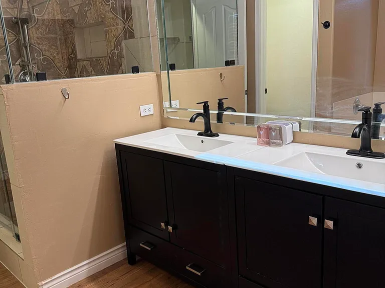 518 W Scott Ave — Photo 20