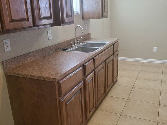 4th image of 3704 Holley Ave