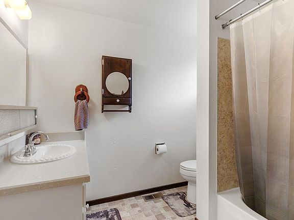 5th image of 1825 E Velora Dr