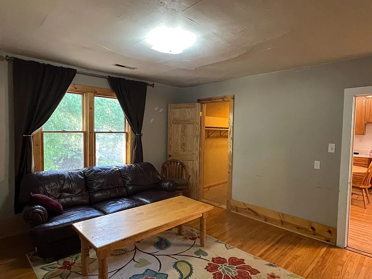 2900 S Walts Ave — Photo 4