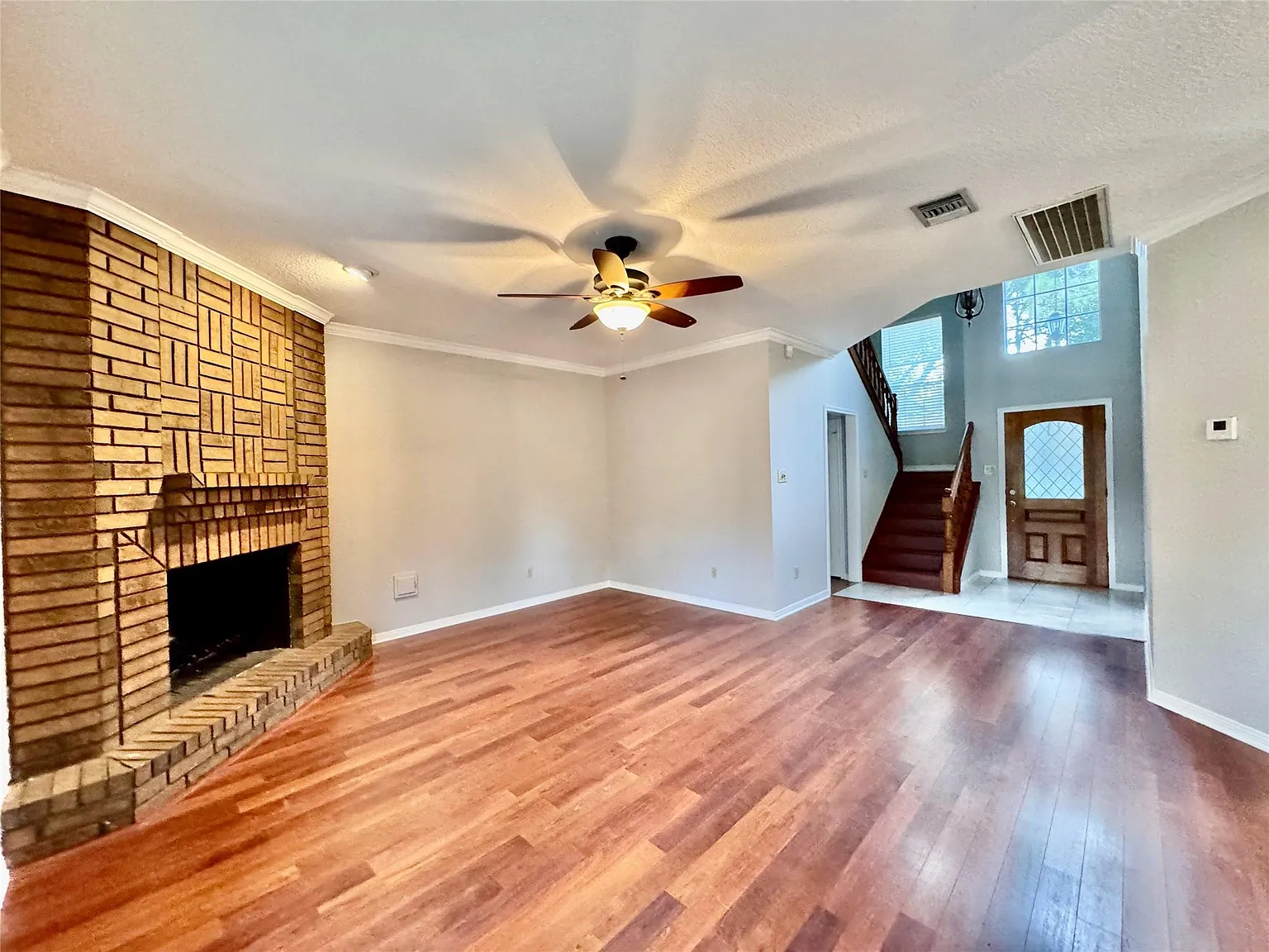 Studio, 3.5 bath, 2754 sqft, $2,500 — Photo 3