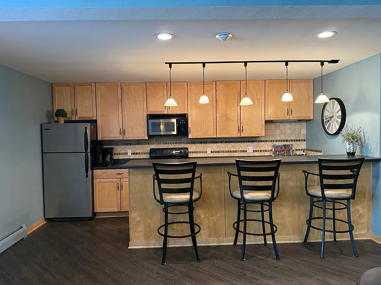 1770 Bryant Ave S #217 — Photo 25