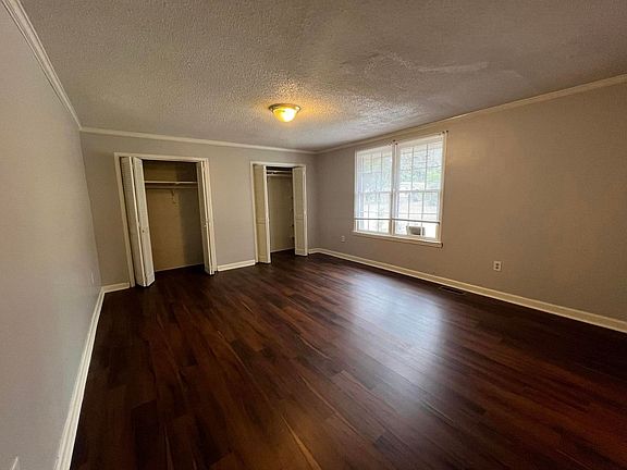 5th image of 730 Boulevard Rd