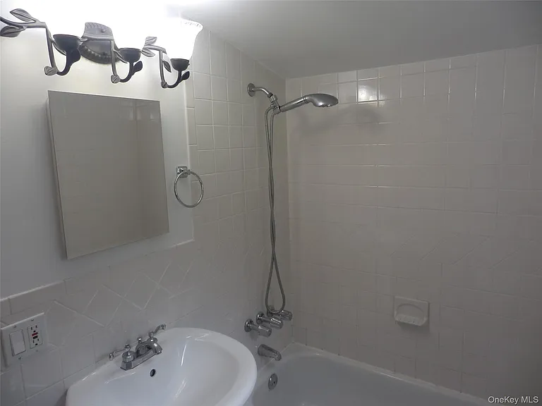 28 Strawtown Rd — Photo 19