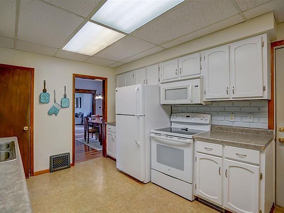 3rd image of 146 & 148 Union Street