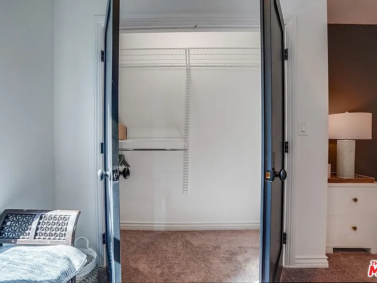 1574 Murray Dr — Photo 31