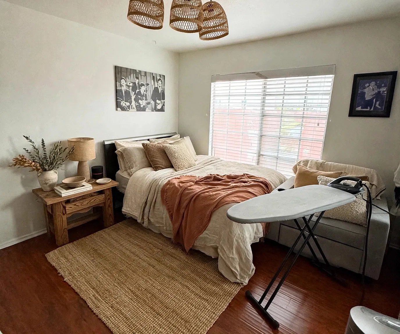 4 bed, 2068 sqft, $6,800 — Photo 2