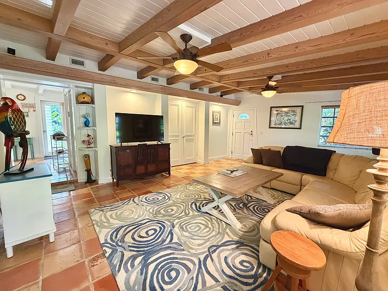 111 N Bay Harbor Dr — Photo 20