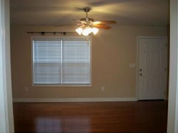 3rd image of 617 Hazel St APT 202