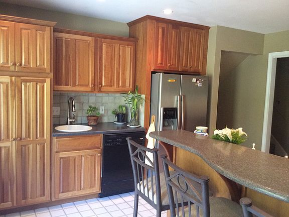 Pantry with rollout drawers