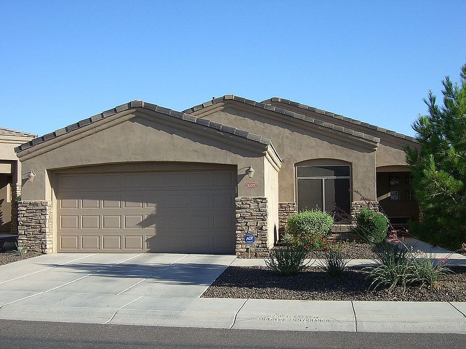 1st image of 2107 E Valencia Dr