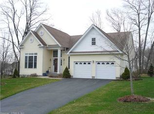 10 Deerfield Rd, Bloomfield, CT 06002