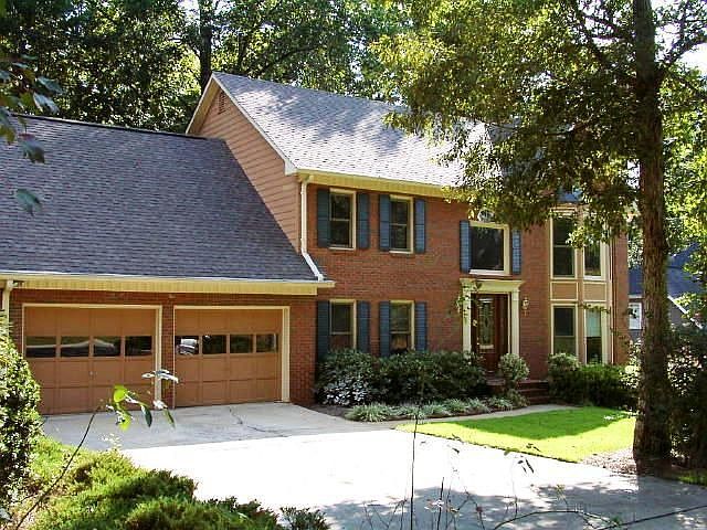 Wonderful, very large home in East Cobb - Lassiter school district!