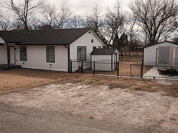 4th image of 362 Michael Ln