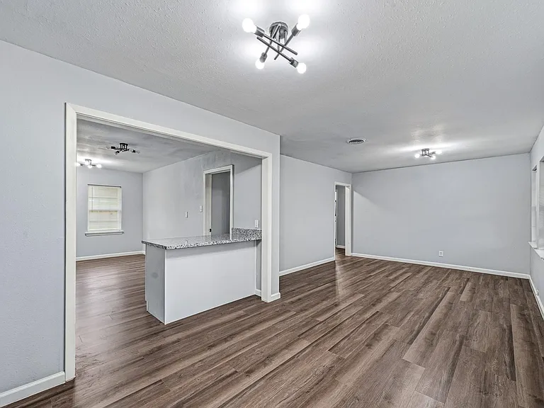 5859 Flamingo Dr — Photo 8