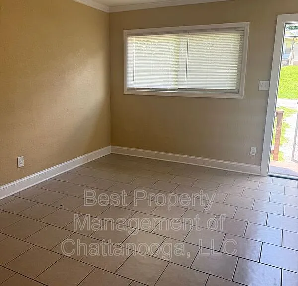 5293 Usher Dr — Photo 8