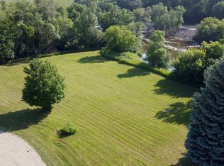 1806 Island Park Dr, Jamestown, ND 58401