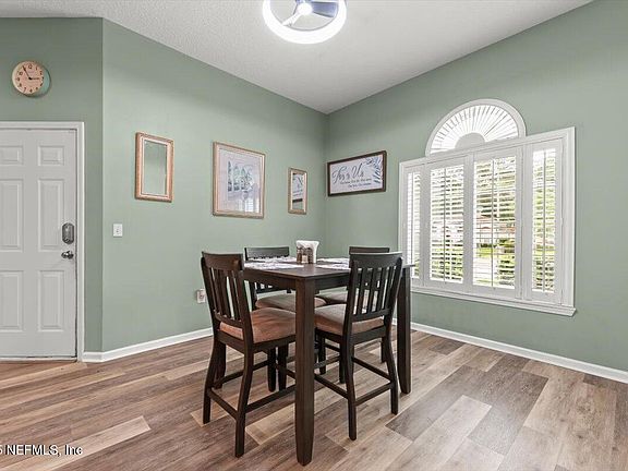 5th image of 3341 VICTORIA LAKES Drive N