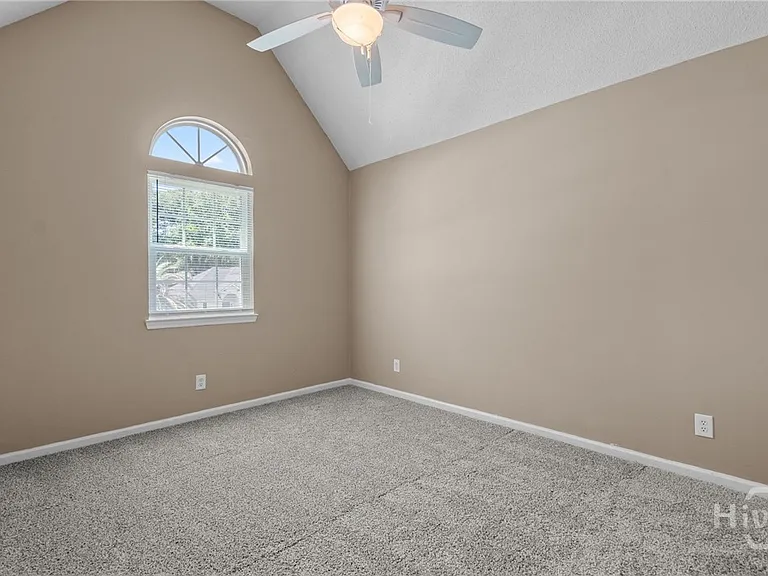 114 Saint Andrews Way — Photo 32