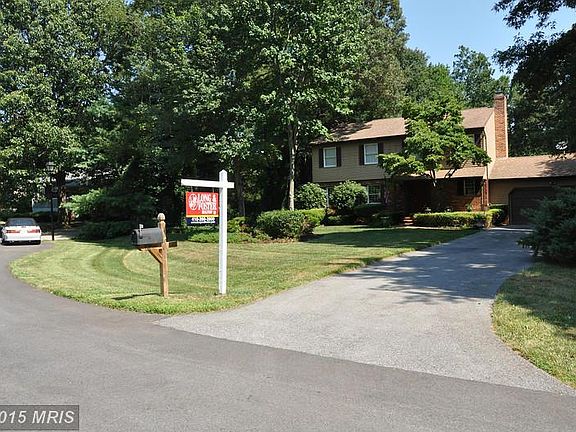 2nd image of 1312 Shawnee Ct