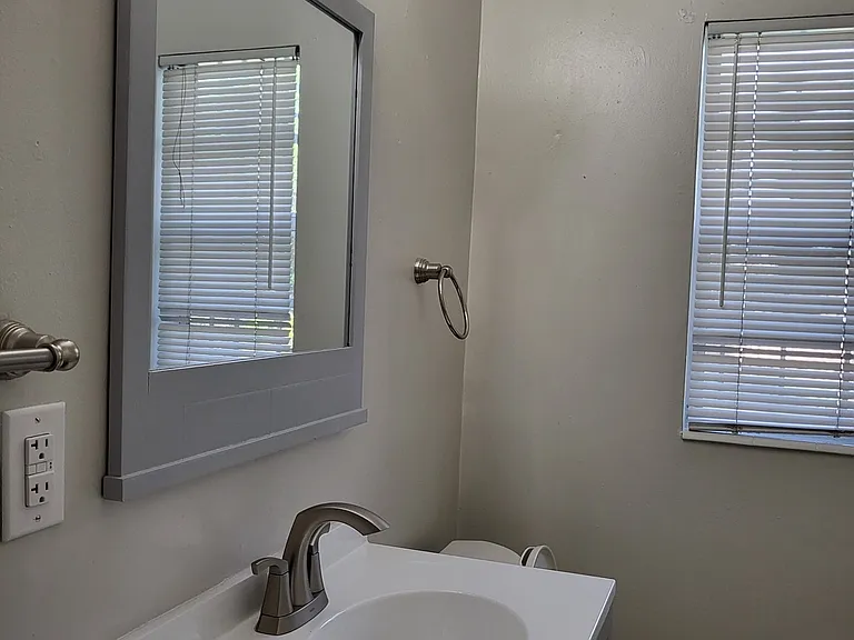 8715 Beverly Dr — Photo 3