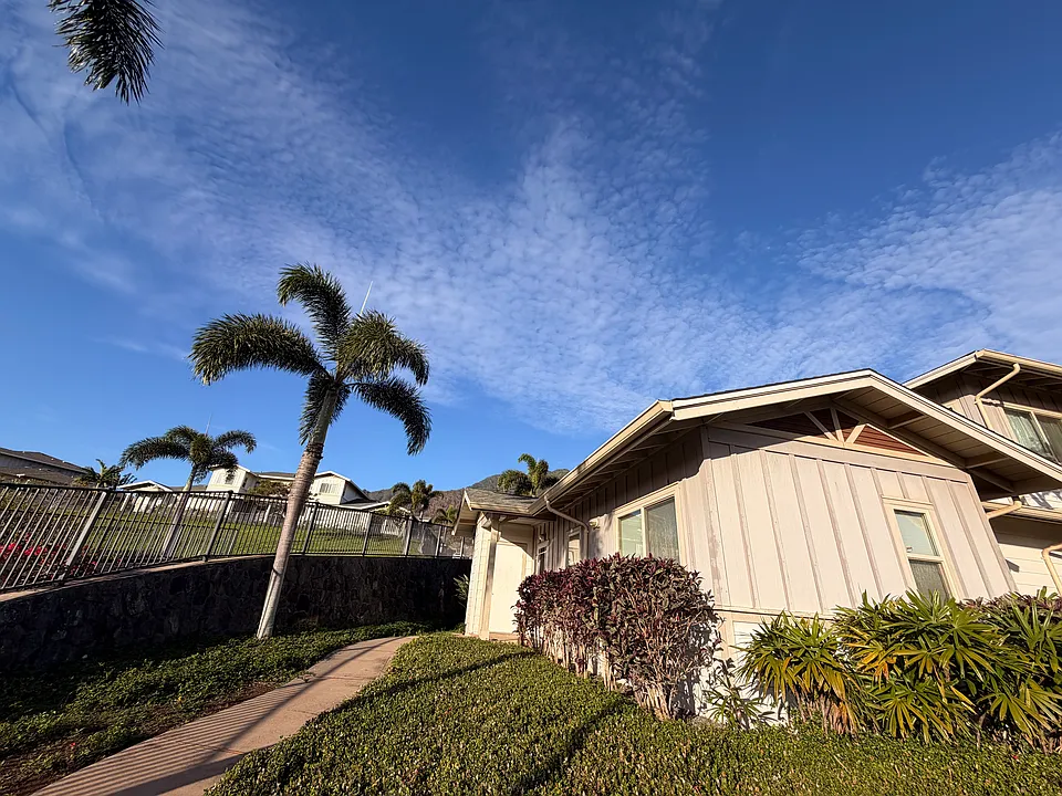 211 Hooulu Ln