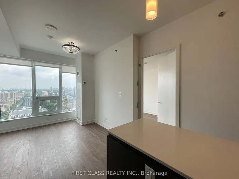 203 College St #2805 — Photo 4