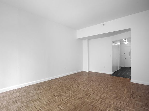 5th image of 360 W 43rd St APT S4h