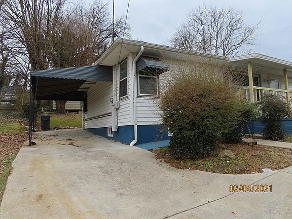 Side with Carport