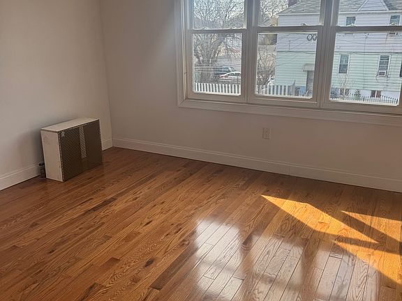 4th image of 104-47 164th St #1-2