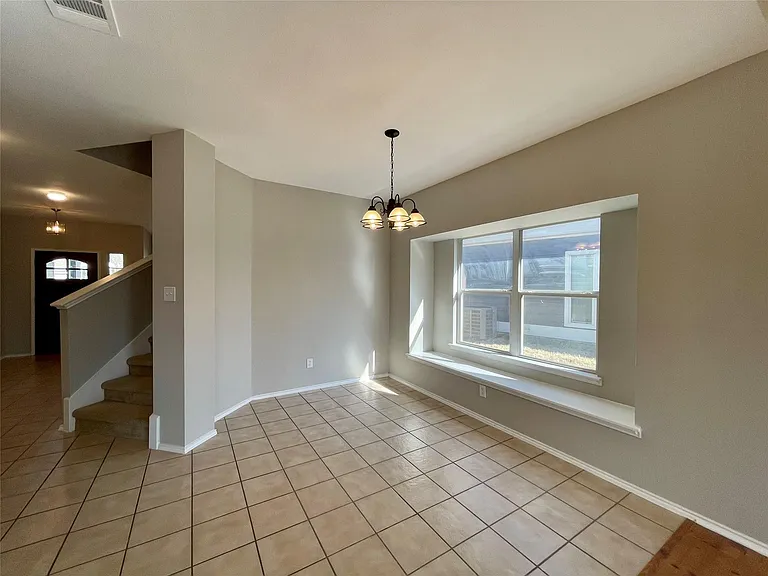 9787 Old Field Dr — Photo 4