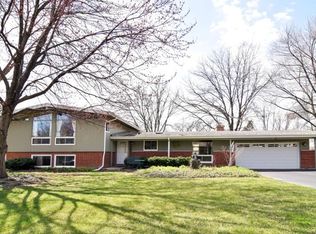 N114 Robbins St, Winfield, IL 60190