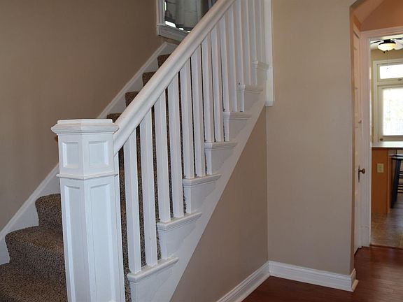 4th image of 3980 Glenmore Ave