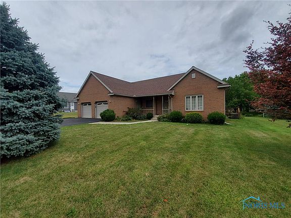 2nd image of 201 Dogwood Ln