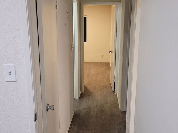 4th image of 1232 W Florence Ave APT 4