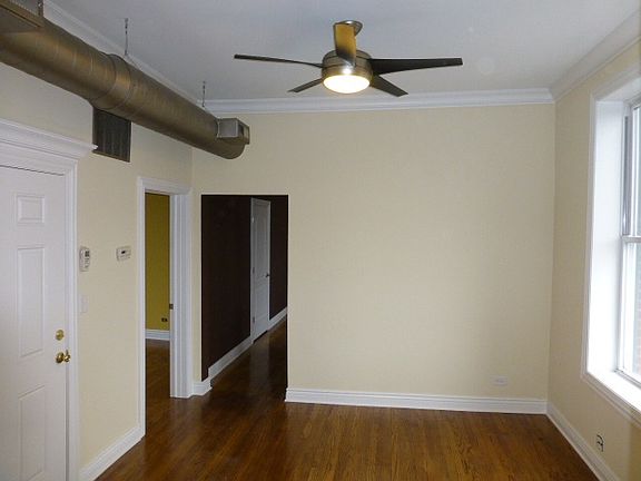 2nd image of 1358 N Rockwell St #3F