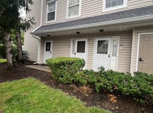 24 Prestwick Way, Edison, NJ 08820
