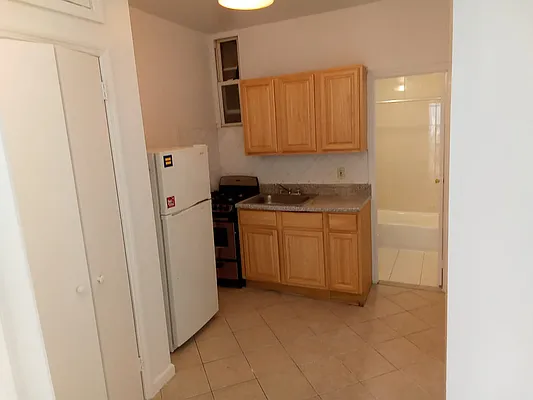 Rented by G Y B Realty Inc | media 7