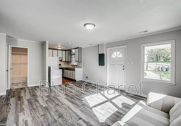 524 W Short St — Photo 5
