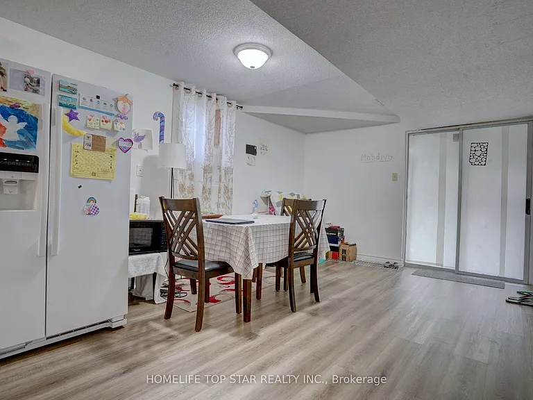 6 Cranston Manor Ct #BASEMENT — Photo 2