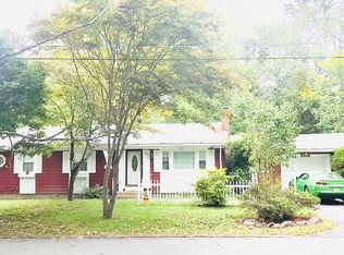 22 Fletcher St, Plainville, MA 02762