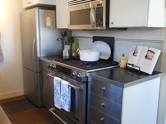 5th image of 3822 E 1st St #6-06