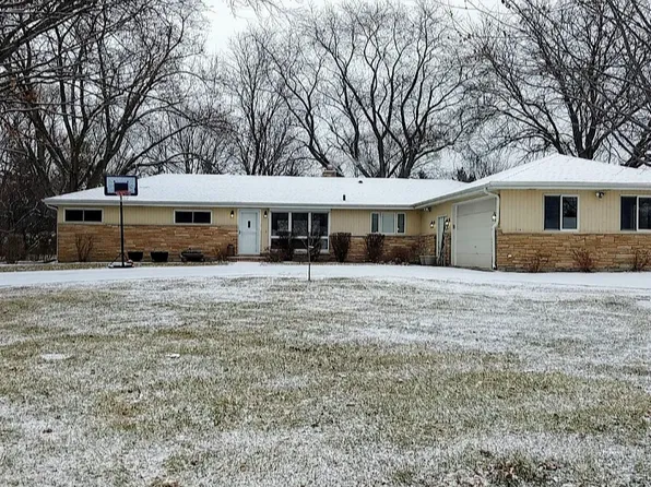 71 Ela Rd, Inverness, IL 60067