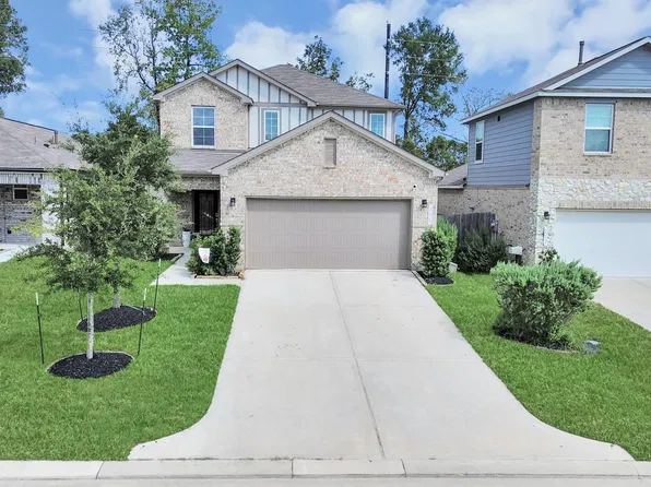 215 Intrepid Trl, Magnolia, TX 77354
