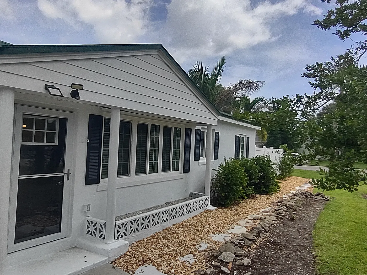 2 bed, 1318 sqft, $3,000 — Photo 2