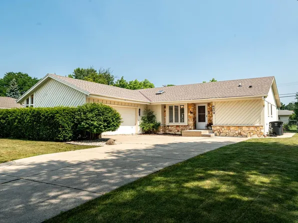 4470 South 85th STREET, Greenfield, WI 53228